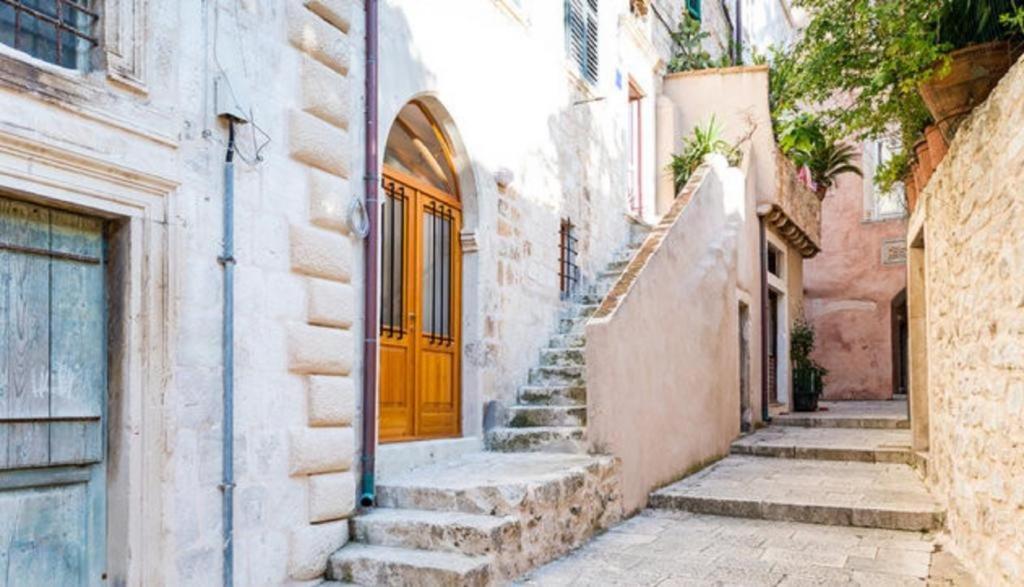 Appartamento Old Town Budget Ragusa Esterno foto